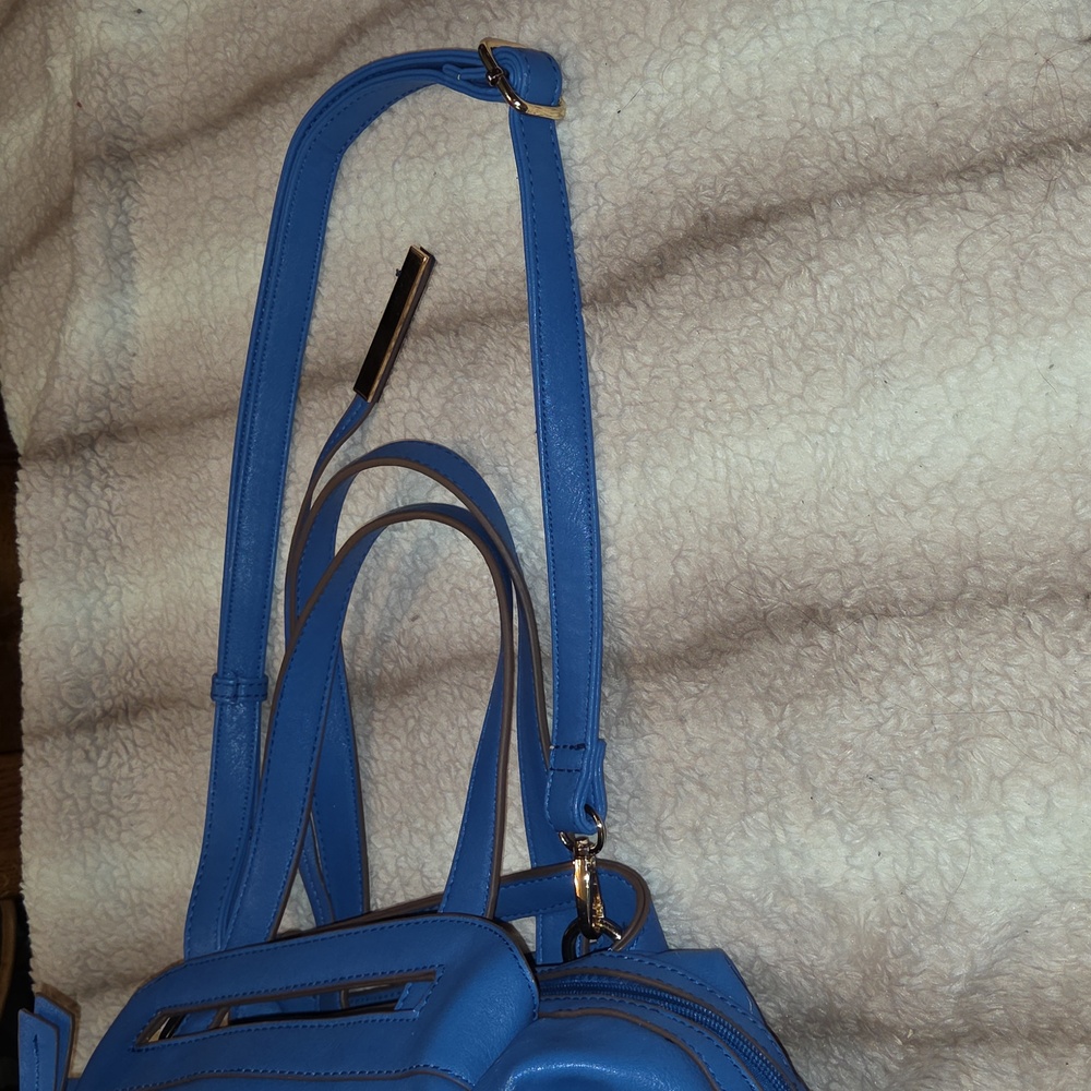Sondra Roberts 2 Blue Leather Crossbody Satchel $300 Estimated Retail GUC - Picture 15 of 16